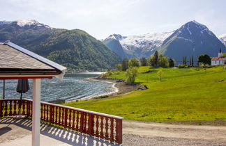 Foto 2 - Casa de 1 habitación en Balestrand con jardín y terraza