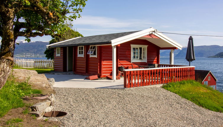 Foto 1 - Casa de 1 habitación en Balestrand con jardín y terraza