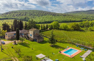 Foto 1 - Apartamento de 2 quartos em Monteriggioni com piscina e jardim