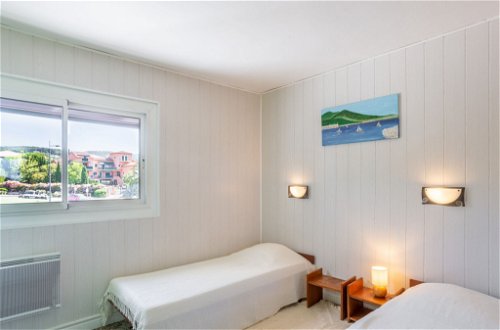 Foto 17 - Apartamento de 2 quartos em Carqueiranne com vistas do mar