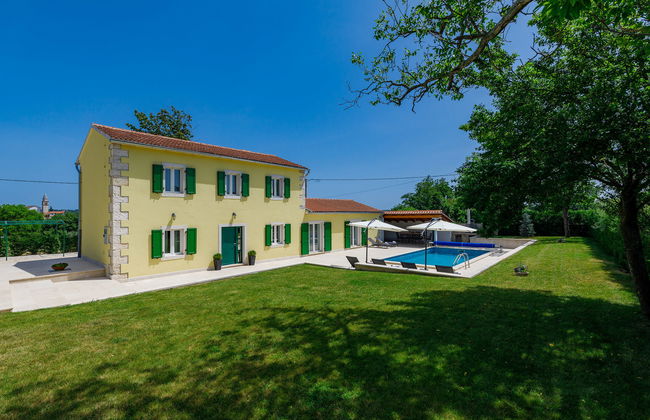 Casa de 5 quartos em Tinjan com piscina privada e jardim - Foto 5