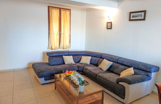 4 bedroom House in Gruissan with garden and terrace - Photo 7