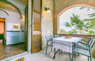 Photo 3 - 1 bedroom Apartment in Volterra with swimming pool and garden