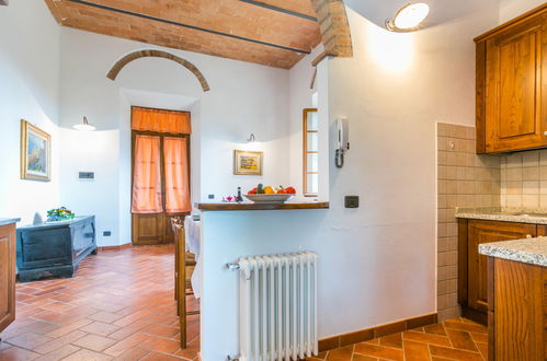 Photo 9 - 1 bedroom Apartment in Volterra with swimming pool and garden