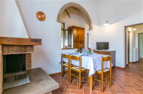 Photo 8 - 1 bedroom Apartment in Volterra with swimming pool and garden