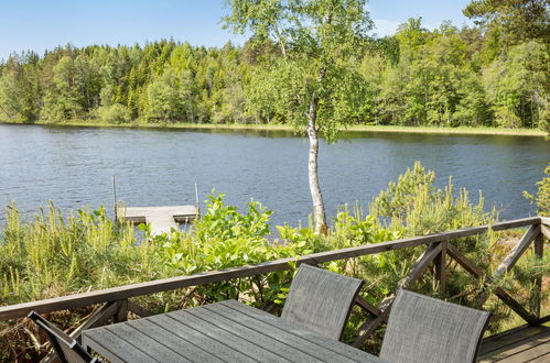 Foto 2 - Casa de 2 quartos em Färgelanda com terraço e sauna