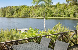 Photo 2 - Maison de 2 chambres à Färgelanda avec terrasse et sauna