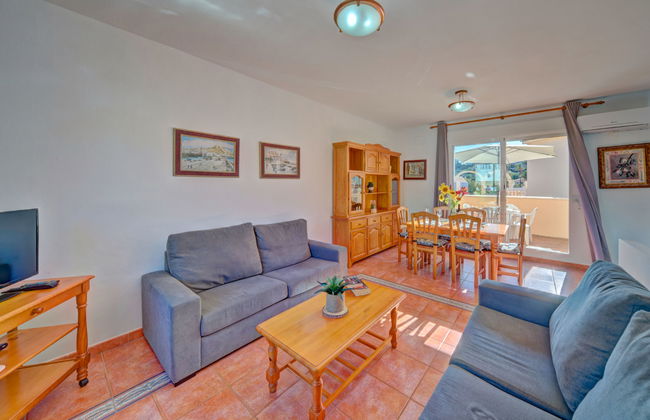 Appartement de 3 chambres à Calp avec piscine et jardin - Photo 3