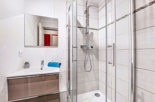 Foto 16 - Appartamento con 2 camere da letto a Villarembert con piscina