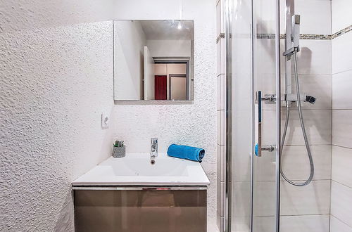 Foto 17 - Appartamento con 2 camere da letto a Villarembert con piscina