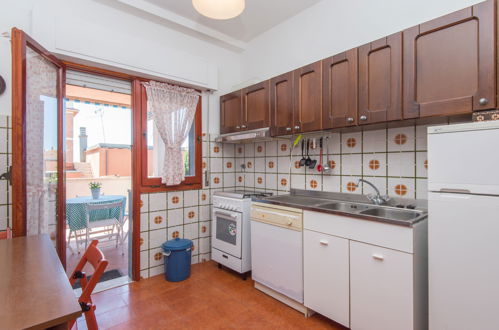 Foto 9 - Apartment mit 2 Schlafzimmern in Pomezia mit terrasse und blick aufs meer