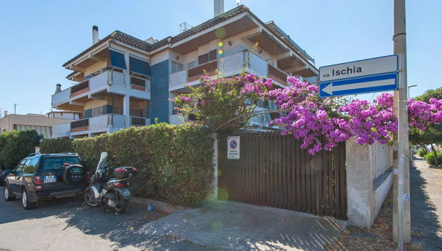 Apartment mit 3 Schlafzimmern in Pomezia mit terrasse - Foto 2