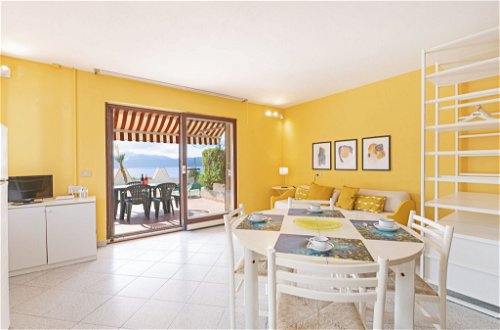 Foto 4 - Apartamento de 1 habitación en Capoliveri con jardín y vistas al mar