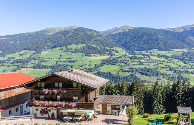 Casa de 10 quartos em Uttendorf com jardim e terraço - Foto 2