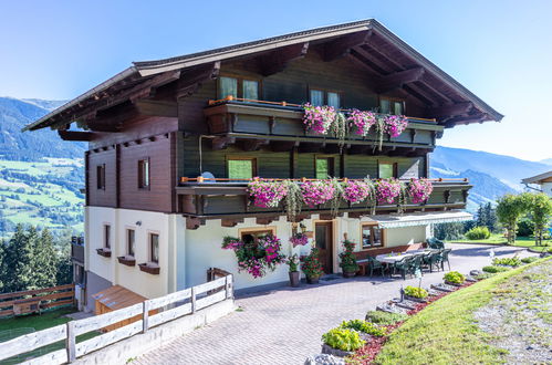 Foto 1 - Haus mit 9 Schlafzimmern in Uttendorf mit garten und blick auf die berge