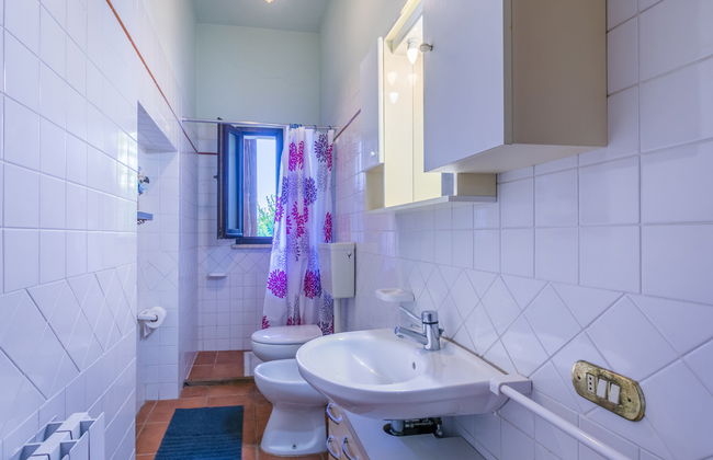 6 bedroom House in San Miniato with private pool and garden - Photo 37
