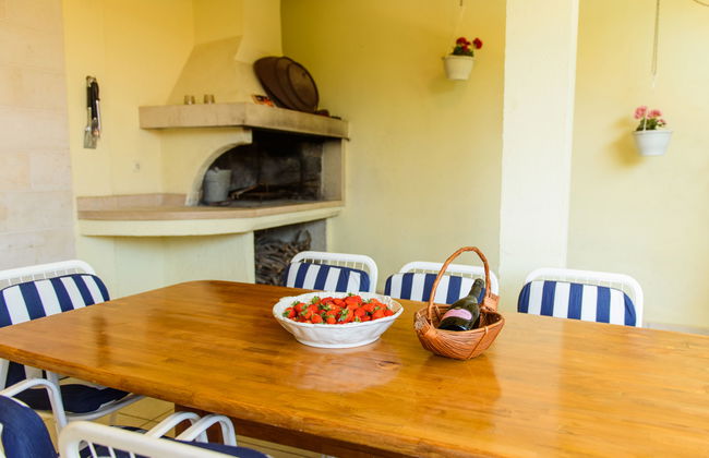 Casa de 7 quartos em Supetar com piscina privada e jardim - Foto 16