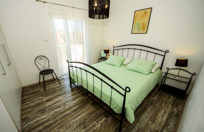 Casa de 7 quartos em Supetar com piscina privada e jardim - Foto 35