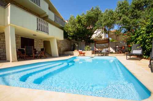 Foto 19 - Casa de 5 habitaciones en Supetar con piscina privada y vistas al mar
