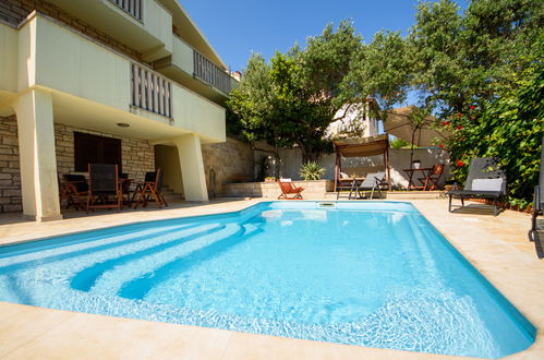 Photo 19 - Maison de 5 chambres à Supetar avec piscine privée et vues à la mer