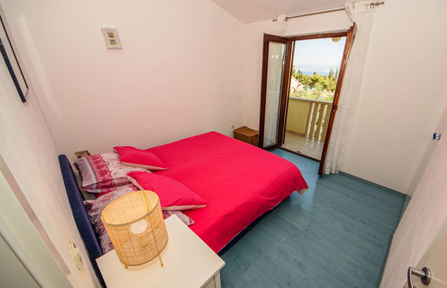 Casa de 7 quartos em Supetar com piscina privada e jardim - Foto 28
