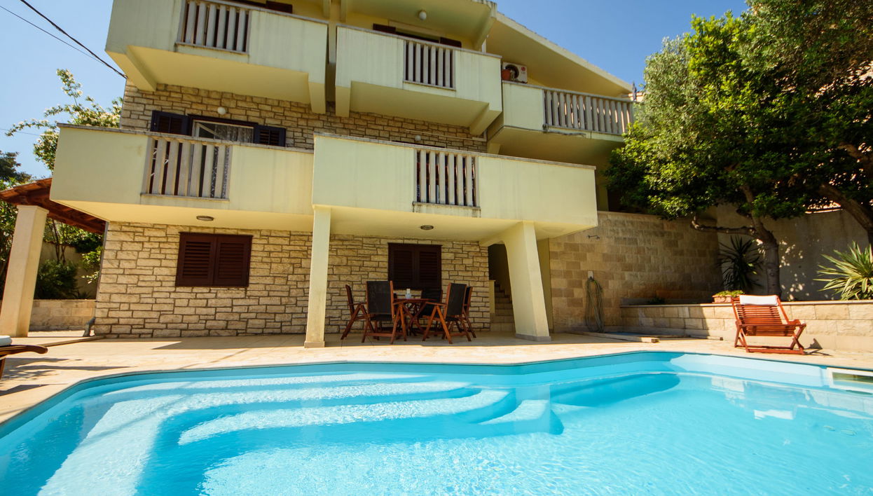 Casa con 7 camere da letto a Supetar con piscina privata e giardino - Foto 1