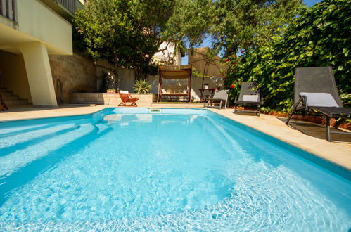 Foto 21 - Casa con 5 camere da letto a Supetar con piscina privata e vista mare