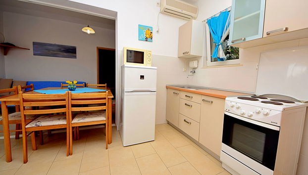 Haus mit 3 Schlafzimmern in Selca mit garten und terrasse - Foto 3