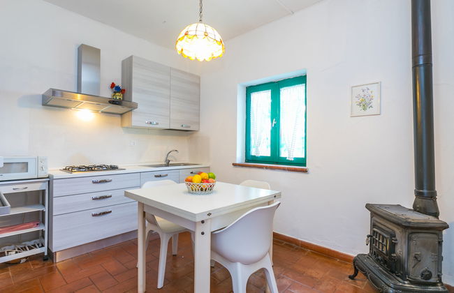 Apartamento de 2 quartos em Follonica com piscina e jardim - Foto 11