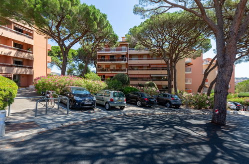 Foto 13 - Apartamento de 1 quarto em Sainte-Maxime com vistas do mar