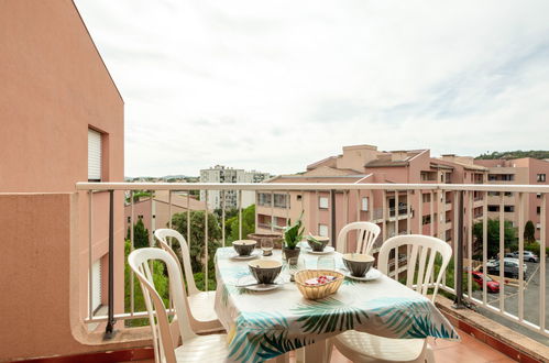 Foto 10 - Apartamento de 1 habitación en Sainte-Maxime con vistas al mar