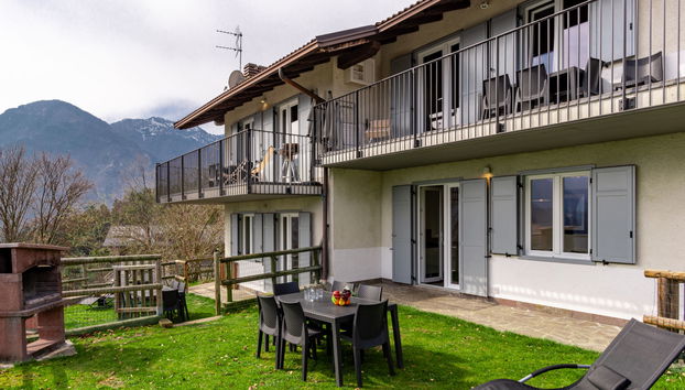 Apartamento de 3 quartos em Ledro com piscina e jardim - Foto 2