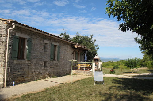 Foto 19 - Haus mit 2 Schlafzimmern in Barjac mit garten und terrasse
