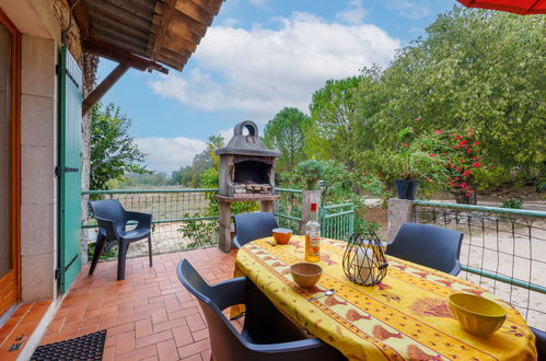 Photo 3 - Maison de 2 chambres à Barjac avec jardin et terrasse