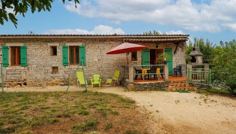 Photo 1 - Maison de 2 chambres à Barjac avec jardin et terrasse