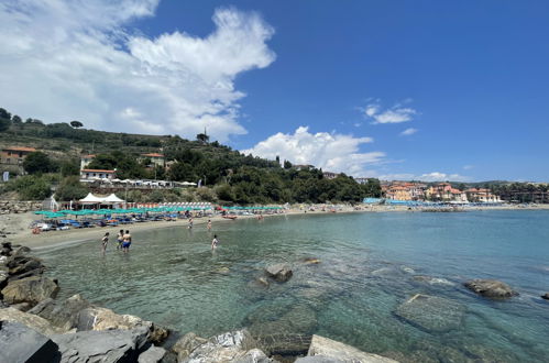 Foto 34 - Appartamento con 1 camera da letto a Cipressa con piscina e vista mare