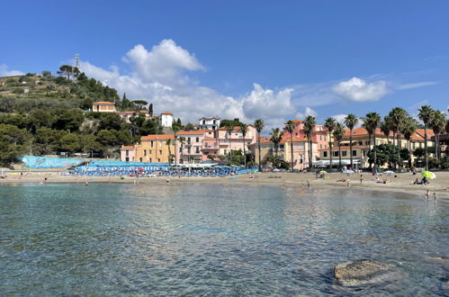 Foto 32 - Appartamento con 1 camera da letto a Cipressa con piscina e vista mare