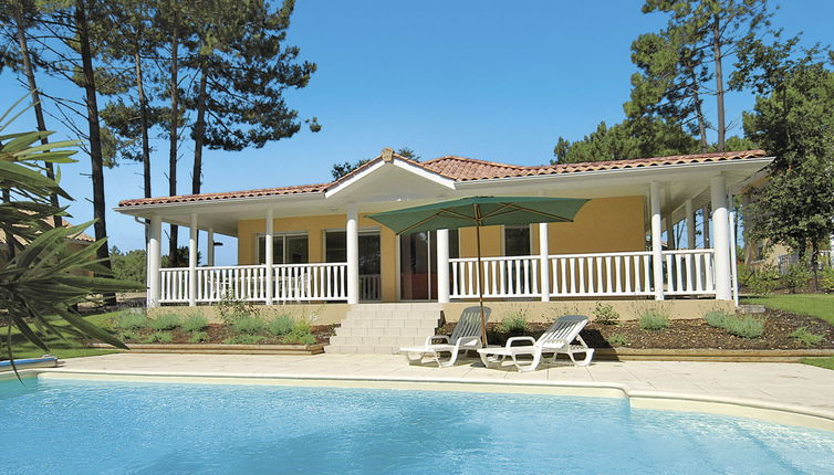 Foto 1 - Casa de 2 quartos em Lacanau com piscina privada e terraço