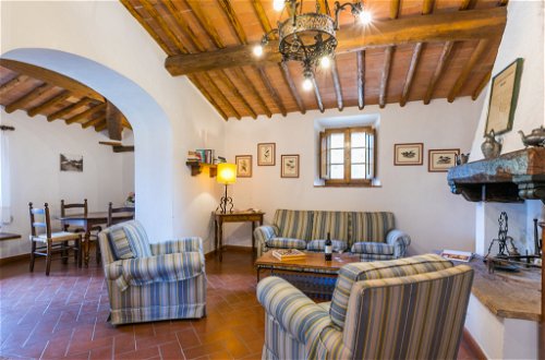 Photo 14 - 2 bedroom Apartment in Castellina in Chianti with swimming pool and garden