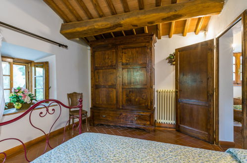 Foto 34 - Apartment mit 2 Schlafzimmern in Castellina in Chianti mit schwimmbad und garten