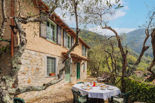 Photo 3 - Maison de 3 chambres à Camaiore avec jardin et terrasse