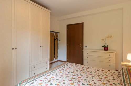 Foto 14 - Apartamento de 3 quartos em Castelveccana com jardim