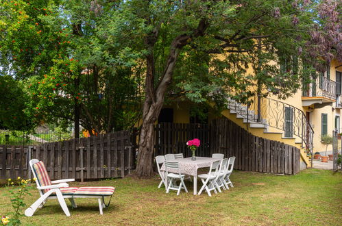 Photo 2 - Appartement de 3 chambres à Castelveccana avec jardin