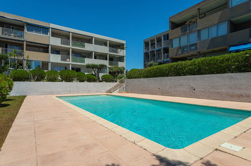 Foto 15 - Apartamento de 2 quartos em Cogolin com piscina e terraço