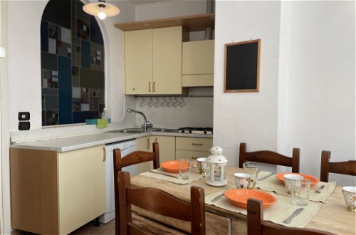 Foto 10 - Apartment mit 3 Schlafzimmern in Finale Ligure mit blick aufs meer