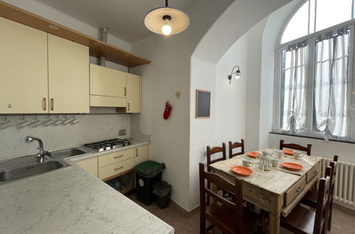 Foto 3 - Apartment mit 3 Schlafzimmern in Finale Ligure mit blick aufs meer