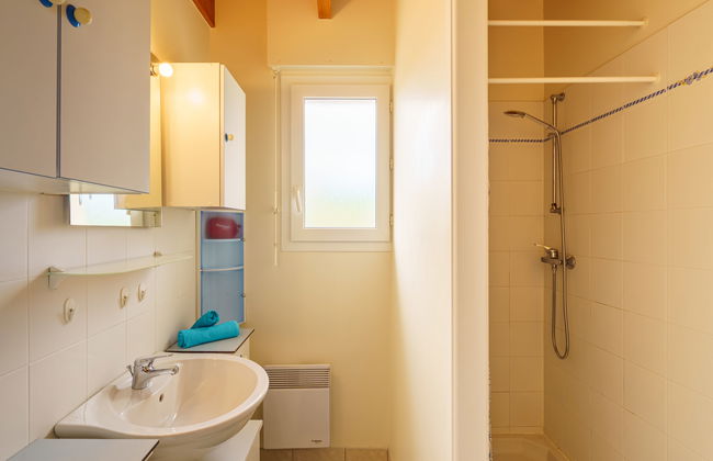 Casa de 4 quartos em Primelin com jardim e terraço - Foto 13