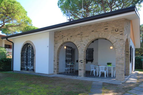 Foto 1 - Casa de 3 quartos em Lignano Sabbiadoro com terraço e vistas do mar