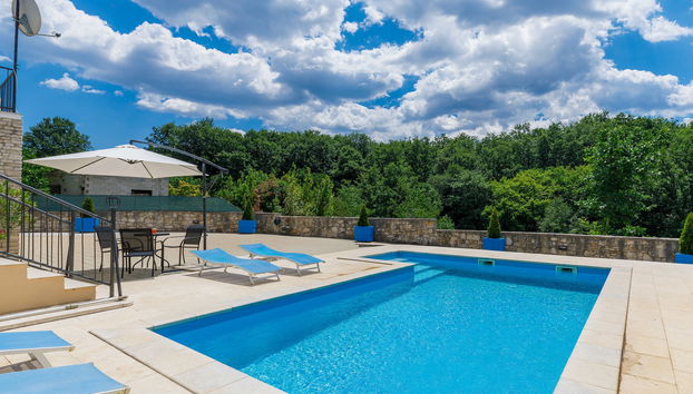 Casa de 4 quartos em Pazin com piscina privada e terraço - Foto 2