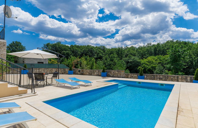 Casa de 4 quartos em Pazin com piscina privada e terraço - Foto 2